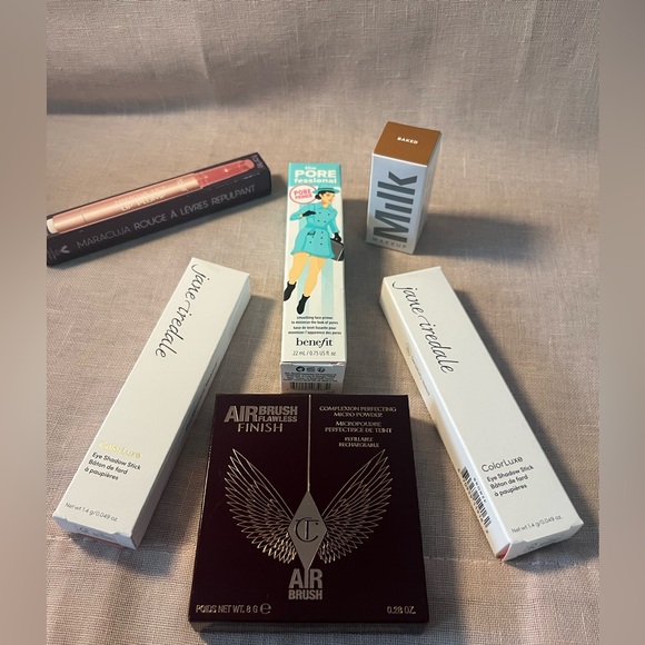 Makeup bundle - Picture 1 of 6